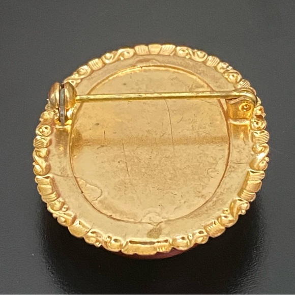 Vintage Unsigned Victorian Lady Cameo Gold-tone Brooch 12g - Picture 6 of 13